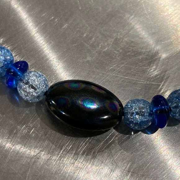 Cracked bead with cats eye beads - Picture 2 of 2